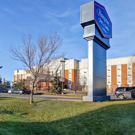 Hampton Inn & Suites By Hilton Calgary-Airport Екстер'єр фото
