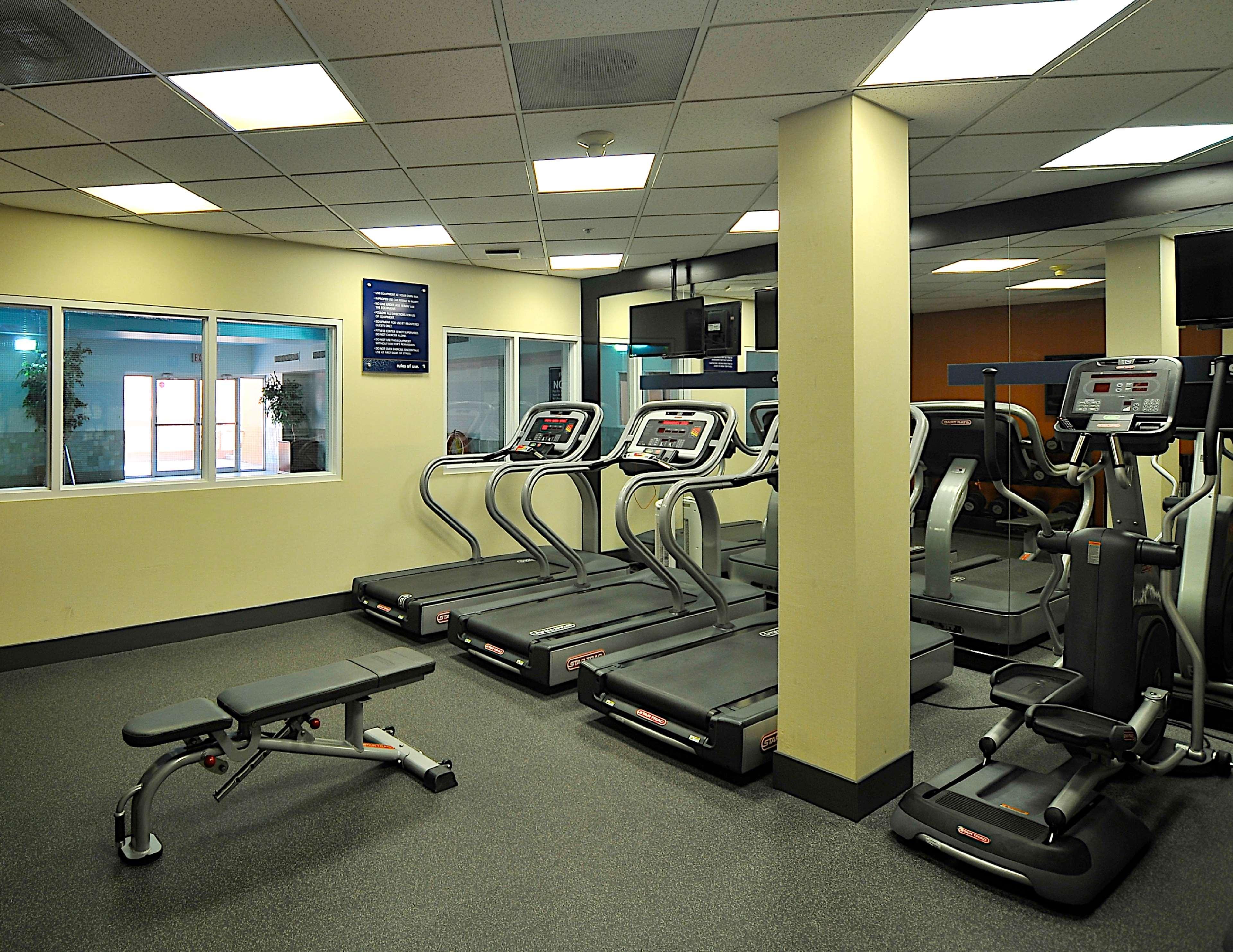 Hampton Inn & Suites By Hilton Calgary-Airport Екстер'єр фото