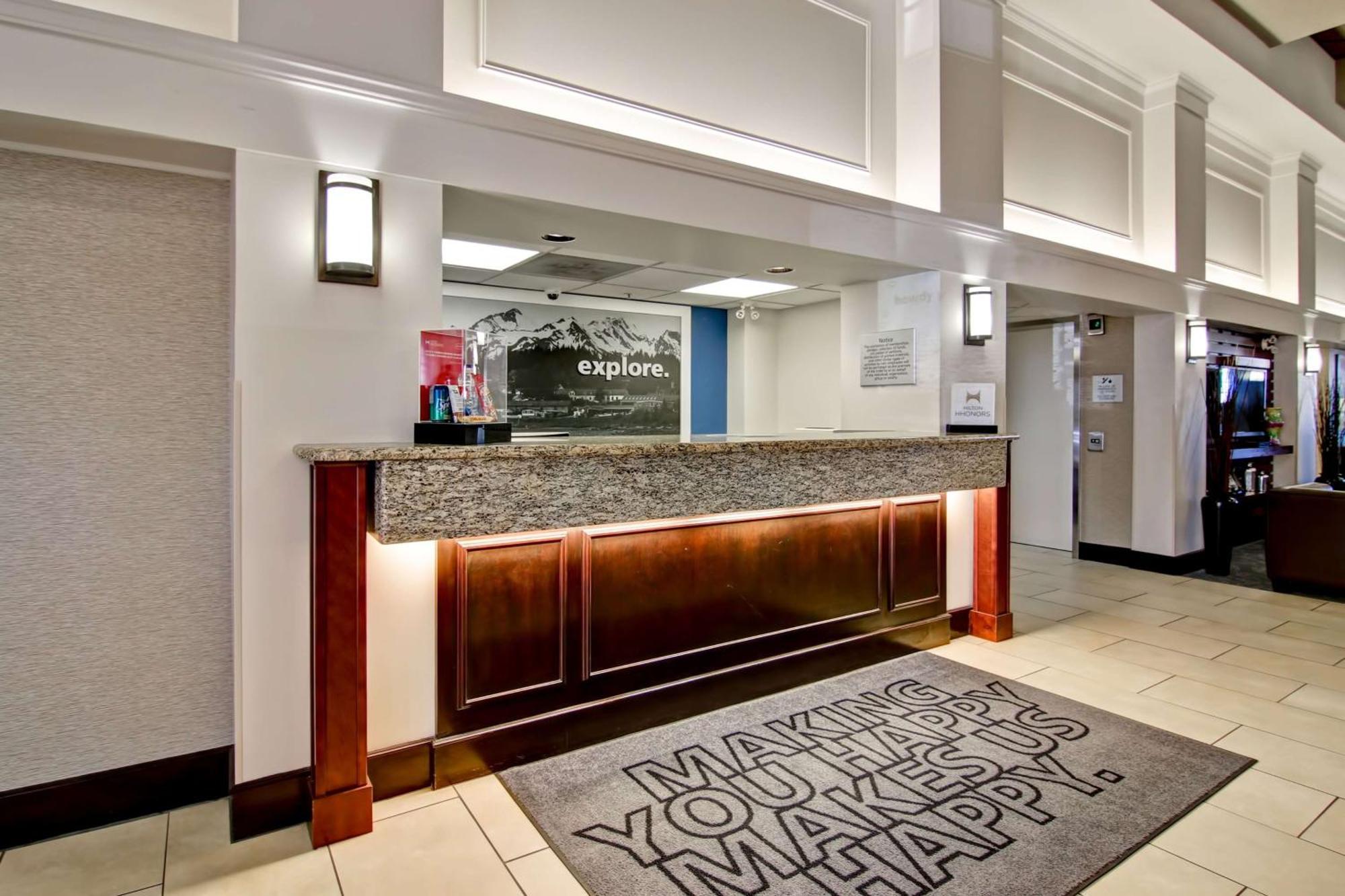 Hampton Inn & Suites By Hilton Calgary-Airport Екстер'єр фото