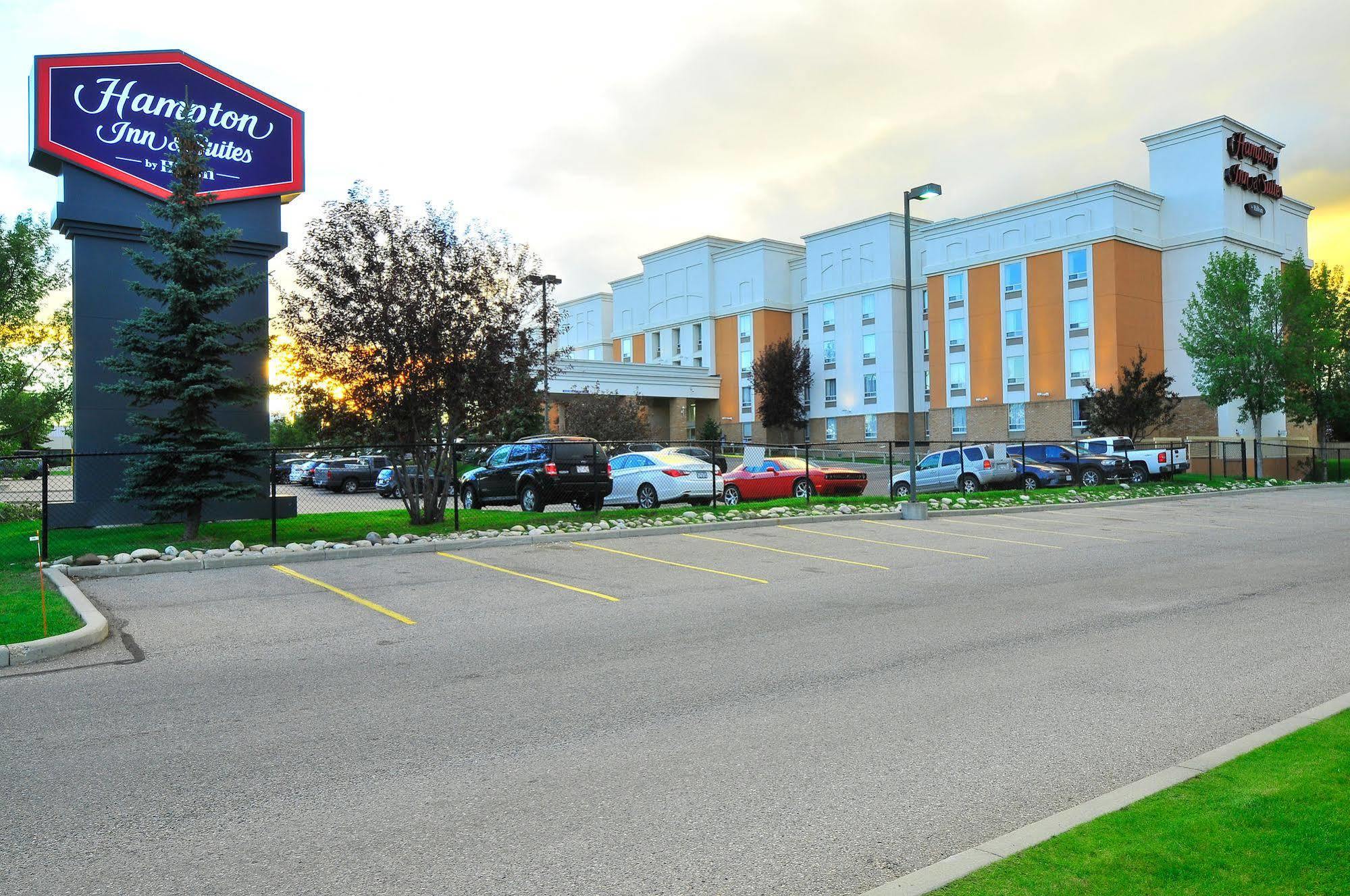 Hampton Inn & Suites By Hilton Calgary-Airport Екстер'єр фото
