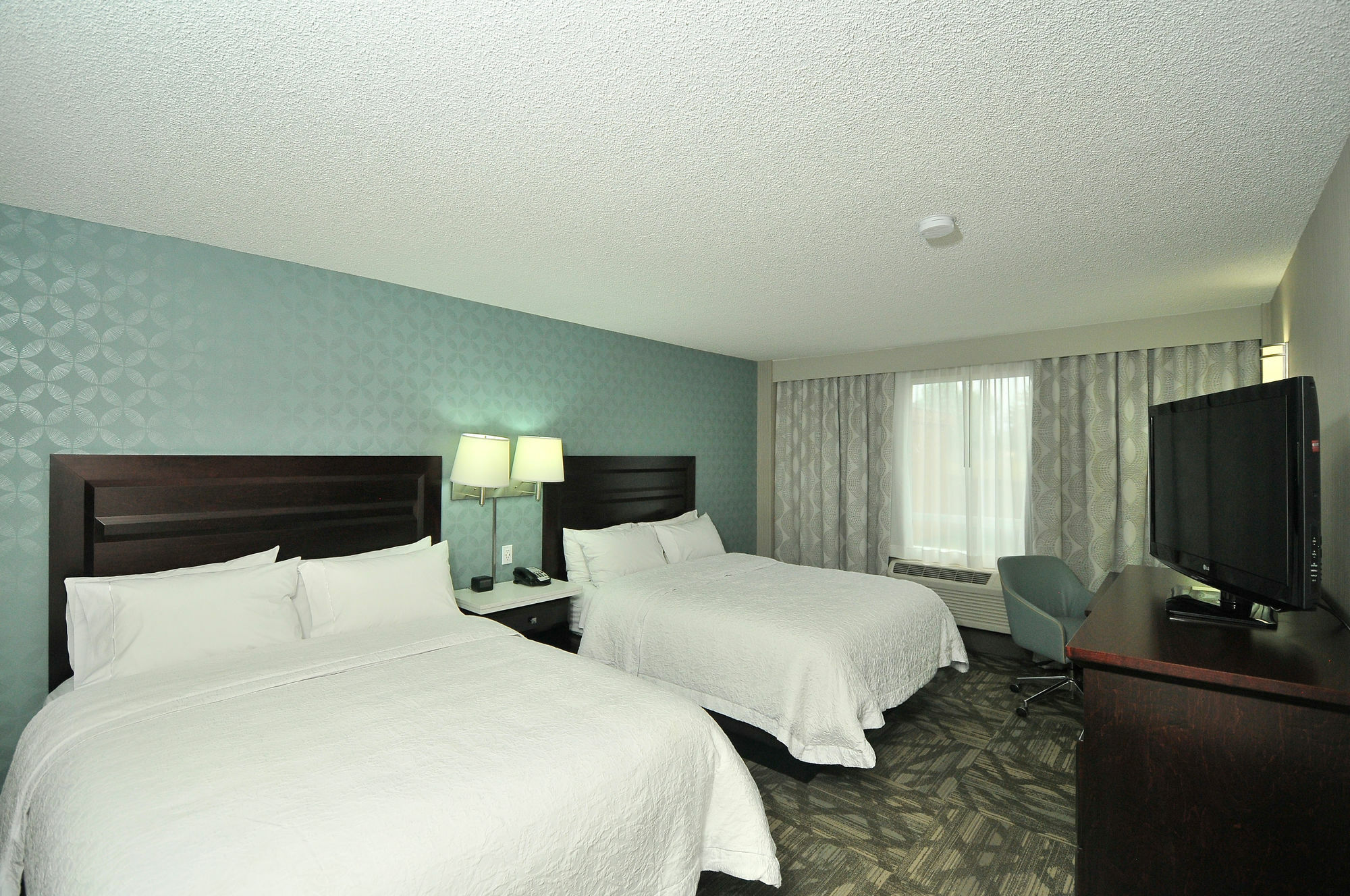 Hampton Inn & Suites By Hilton Calgary-Airport Екстер'єр фото